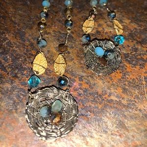 - Necklace and Bracelet set